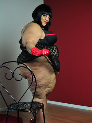 Huge ass glamorous Fatty Farrah Foxx